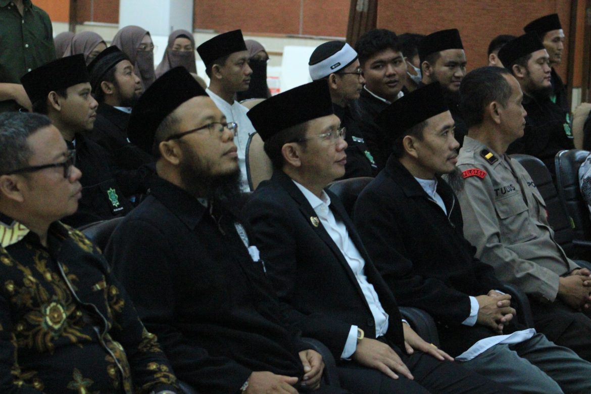 Pj Bupati Bekasi Hadiri Pelepasan dan Wisuda Santri Pondok Pesantren Ibnu Abbas Cikarang