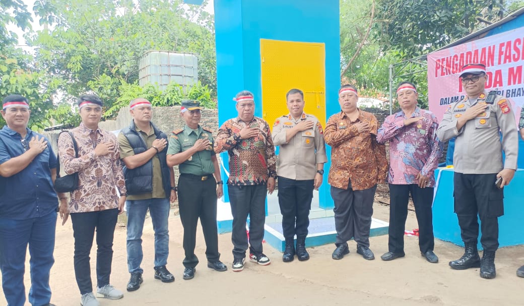 Bakti Sosial Polri, Polres Metro Bekasi Resmikan Sumur Bor di Desa Sukaragam