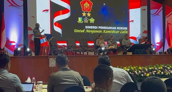 Danpuspom Minta Warga Laporkan Kendaraan TNI Arogan Di Jalan Danpuspom Minta Warga Laporkan Kendaraan TNI Arogan Di Jalan