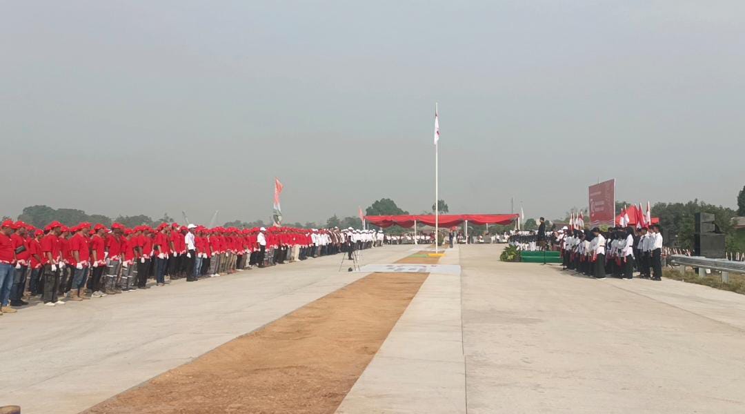 Upacara HUT RI ke-79 PT Adhi Acset KSO Japek Selatan Bangkitkan Nasionalisme Karyawan