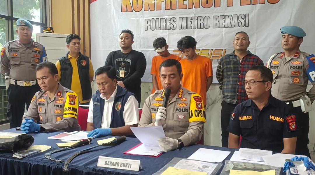 Kapolres Metro Bekasi Ungkap Kasus Pengeroyokan Tragis di Jembatan Sasak Besi, Babelan