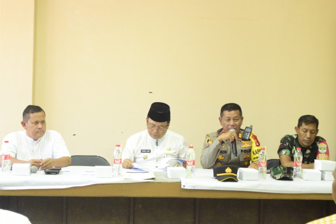 Kapolsek Cibarusah Hadiri Rapat Persiapan Perwakilan Kecamatan Cibarusah Mengikuti MTQ ke-56 Tingkat Kabupaten Bekasi