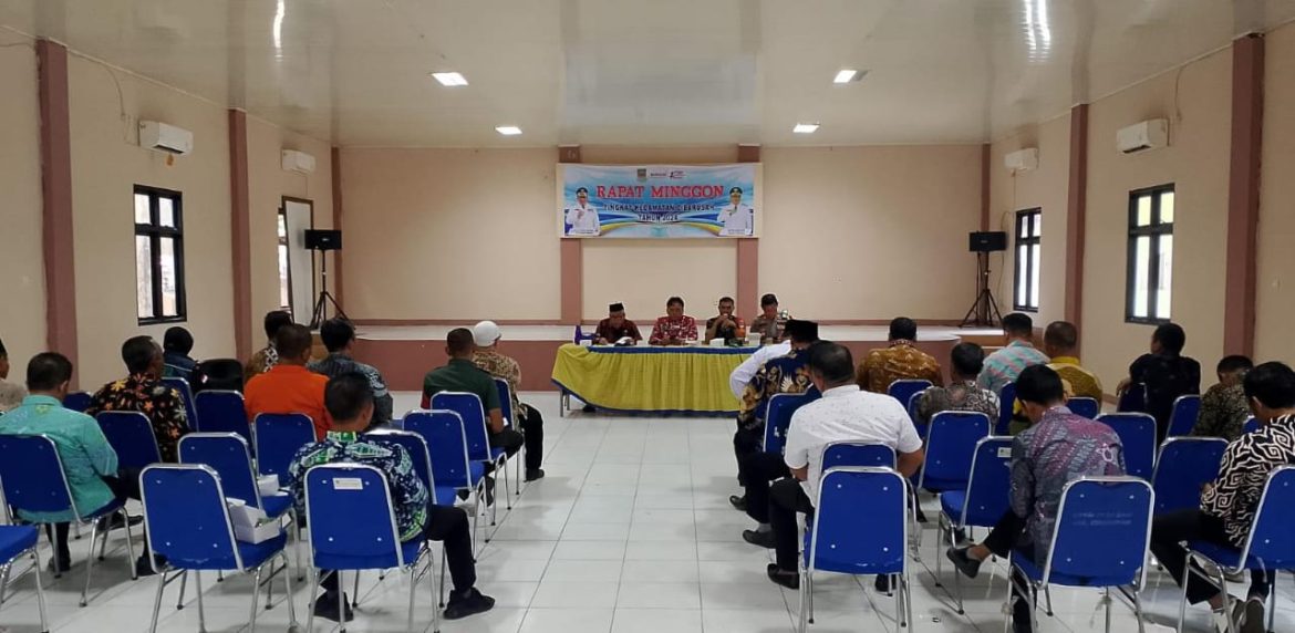 Kapolsek Cibarusah Hadiri Rapat Minggon di Aula Kecamatan Cibarusah