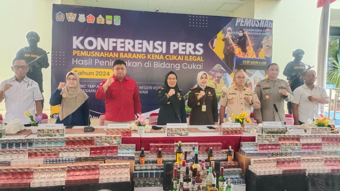 BEA CUKAI BEKASI MUSNAHKAN LEBIH DARI 5 JUTA BATANG ROKOK ILEGAL DAN BARANG KENA CUKAI ILEGAL LAINNYA SENILAI 7,1 MILIAR