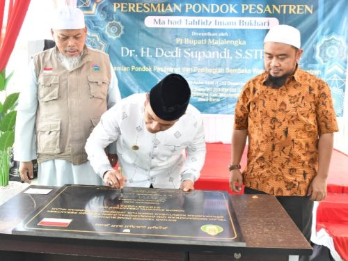 Pj Bupati Majalengka Dr.H. Dedi Supandi S.STP, M.Si Resmikan Pesantren Ma’had Rumah Tahfiz Imam Bukhari