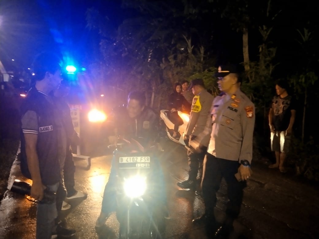 Antisipasi Tawuran Dan Begal Polsek Muaragembong Rutinkan OKJ Tiap Malam
