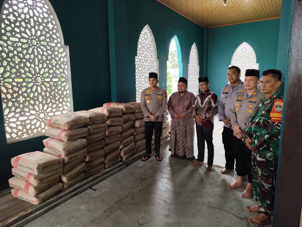 Kapolres Metro Bekasi Lakukan Kunjungan dan Silaturahmi ke Ponpes Nurul Falah