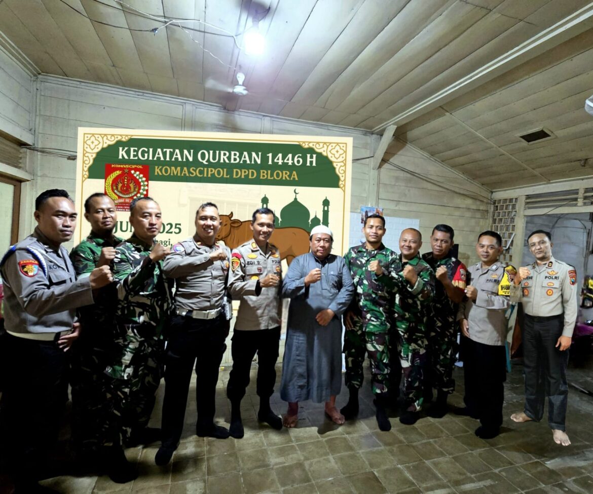 Sinergi Komascipol, TNI Dan Polri Dalam Kebersamaan Qurban